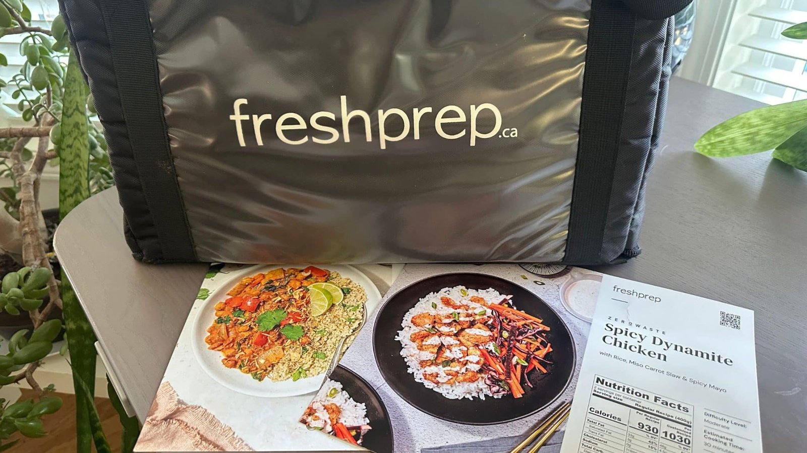 An image of a Fresh Prep cooler bag and two recipe cards.